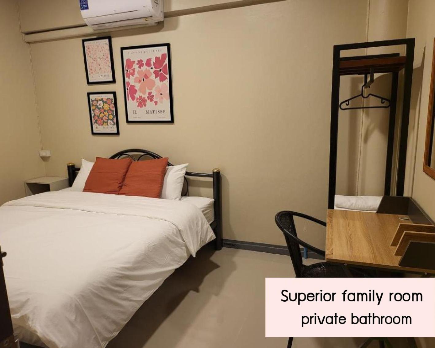 בנגקוק Achcha Hotel - Itsaraphap Mrt Station - Wat Arun מראה חיצוני תמונה